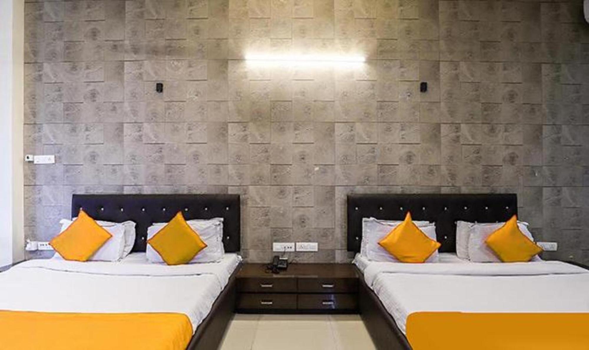 סוראט Hotel O Marigold מראה חיצוני תמונה