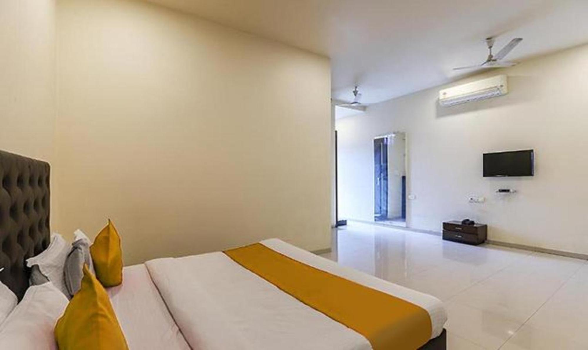 סוראט Hotel O Marigold מראה חיצוני תמונה